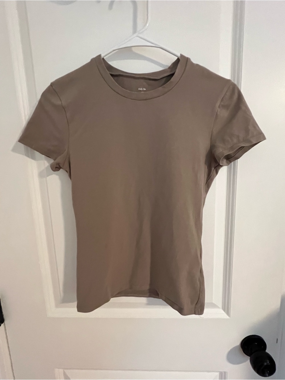 ✨🛍️ 4️⃣ for $2️⃣5️⃣ Abercrombie & Fitch Short Sleeve Crew Tee - Taupe